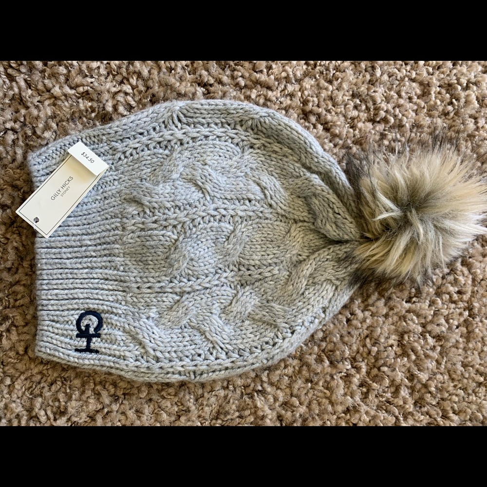 Gilly Hicks hat